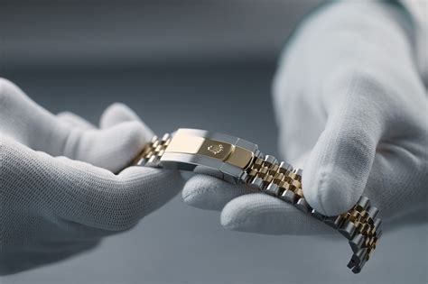 how to change the rolex milgouss bracelet|Rolex jubilee bracelet half link.